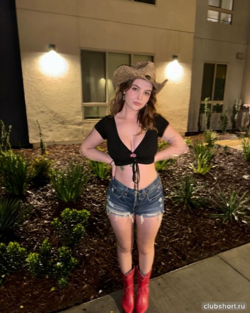 Lyliana Wray Cowboy in shorts